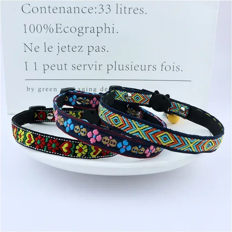 Adjustable cat collar.