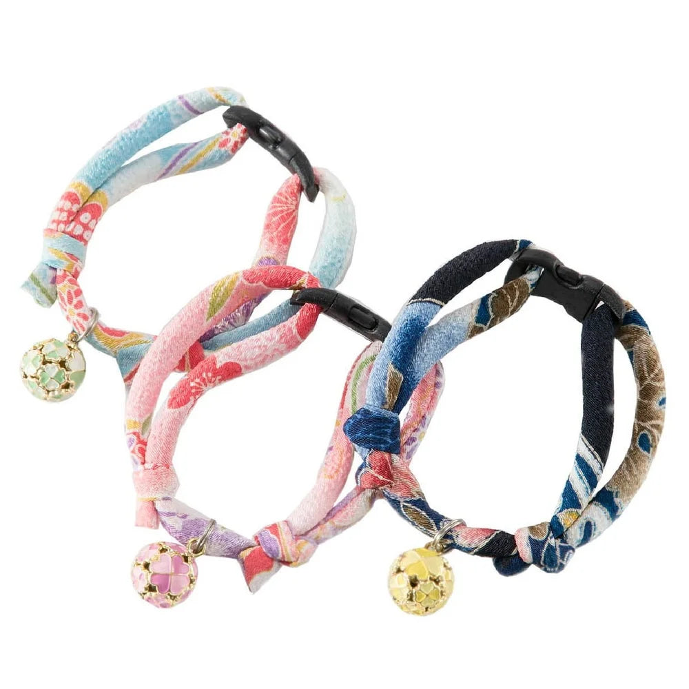 Adjustable Sakura Cat Collar.