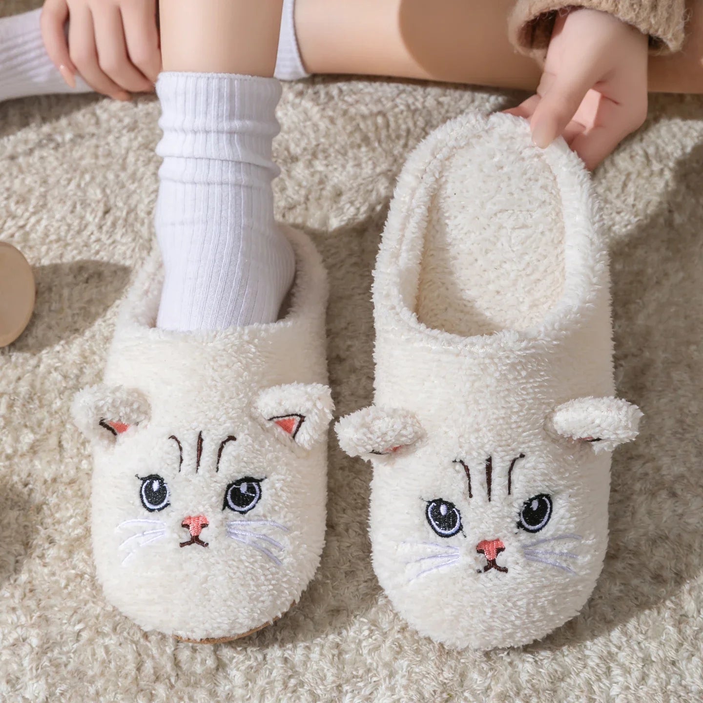 Soft Plush Cat Slippers.