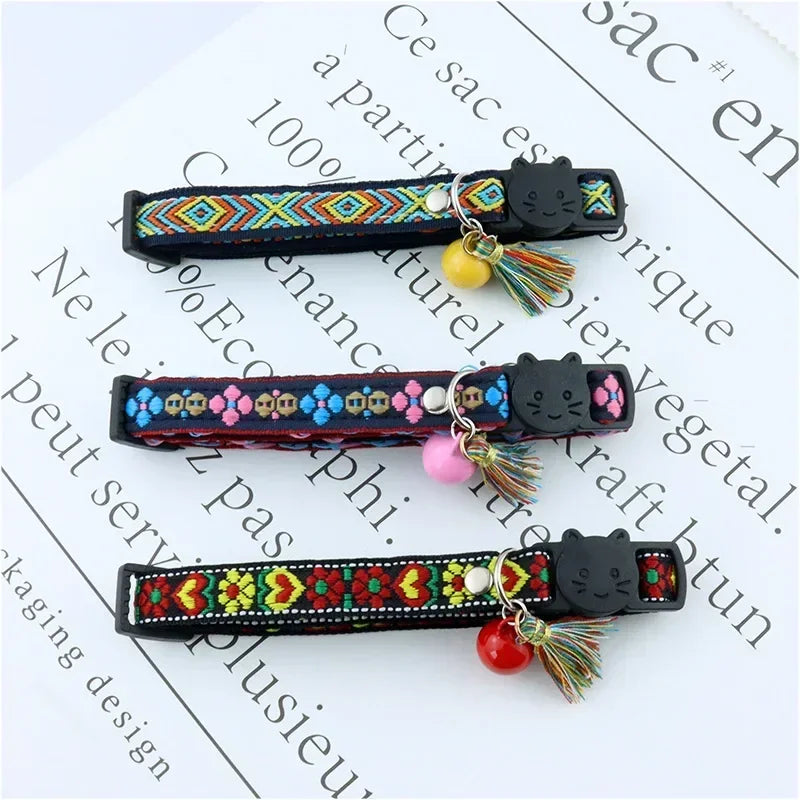 Adjustable cat collar.